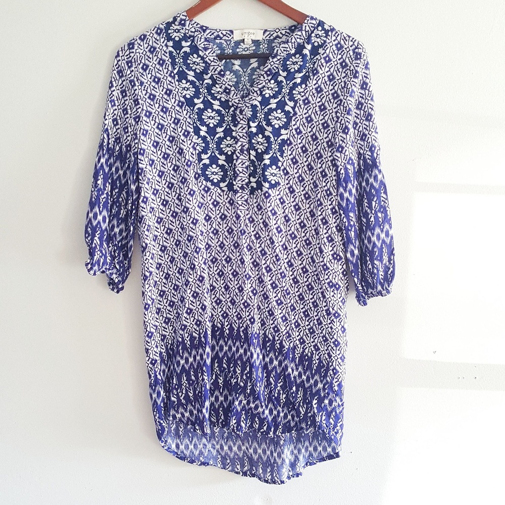 Umgee blue white tunic top size small